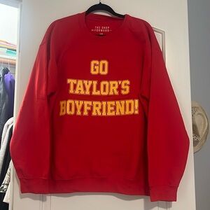 Taylor Swift x Travis Kelce x KC Chiefs sweatshirt Super Bowl!